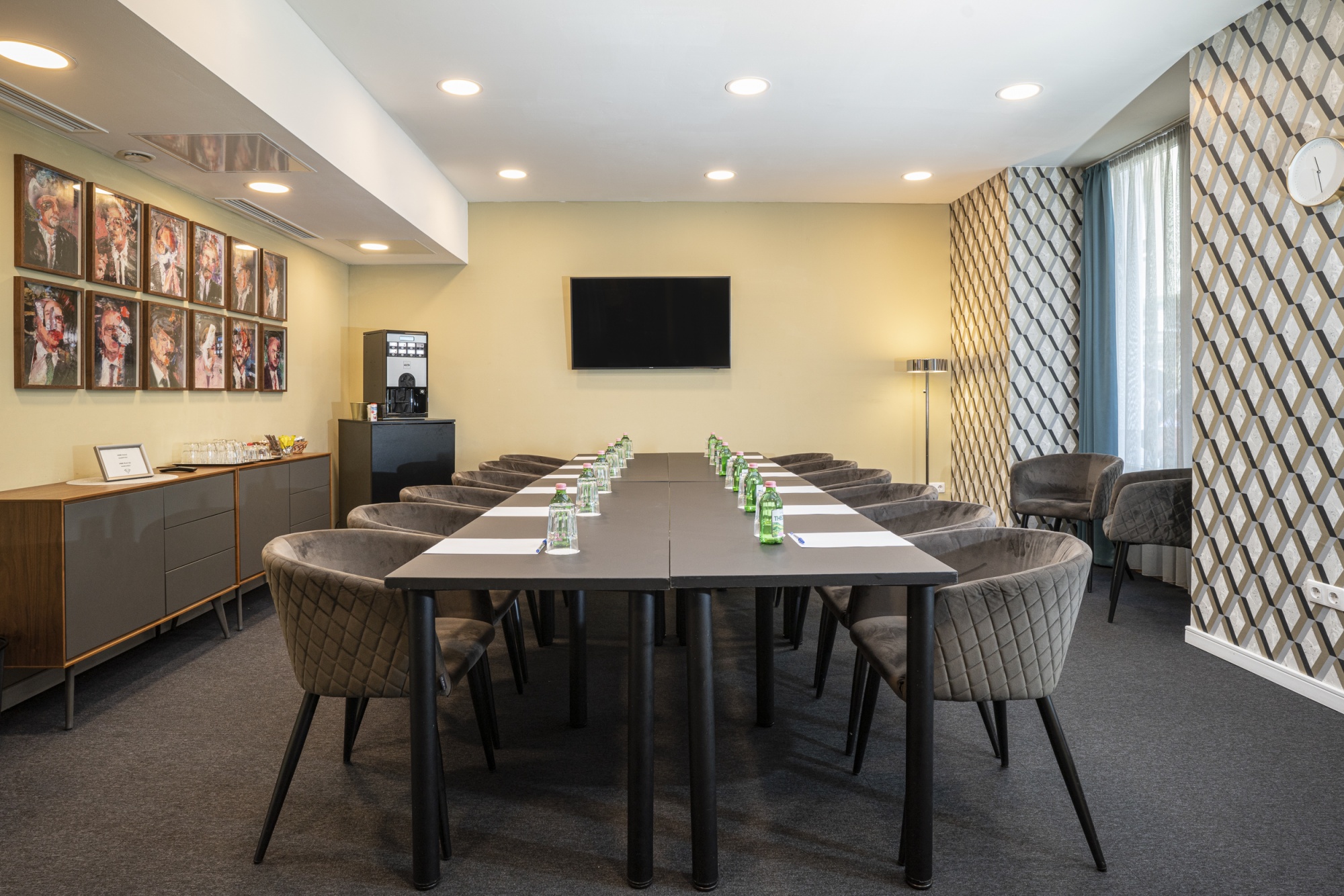 Fully equipped </br>seminar rooms 